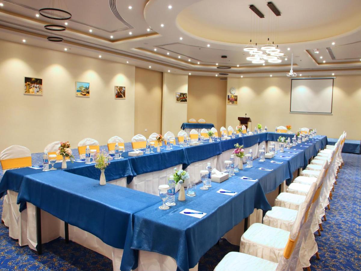 Rozana Hotel Маскат Экстерьер фото