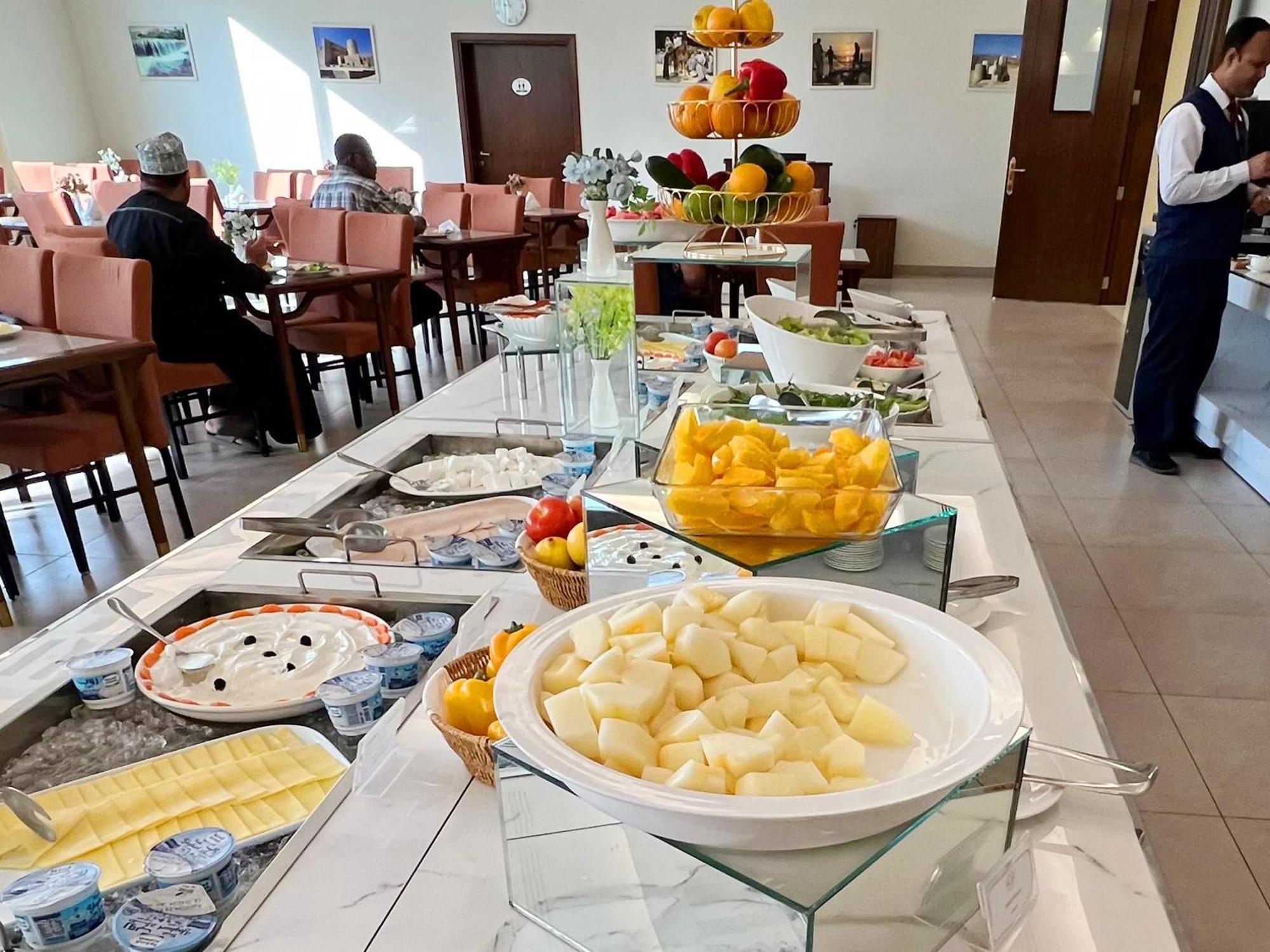 Rozana Hotel Маскат Экстерьер фото